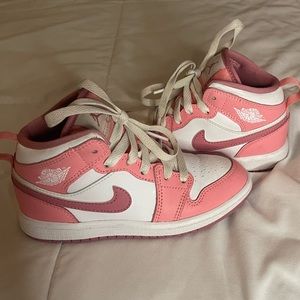 Jordan 1 Mid Valentine's Day (2023) Little Kids 12C